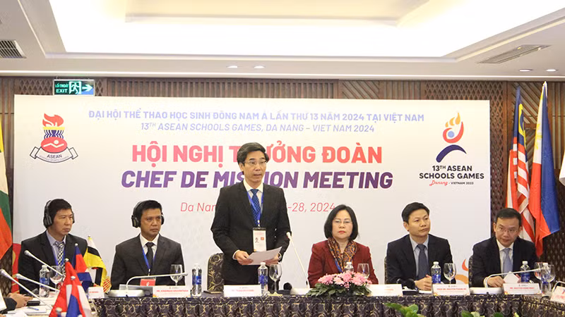 Lãnh đạo thành phố Đà Nẵng phát biểu chào mừng.