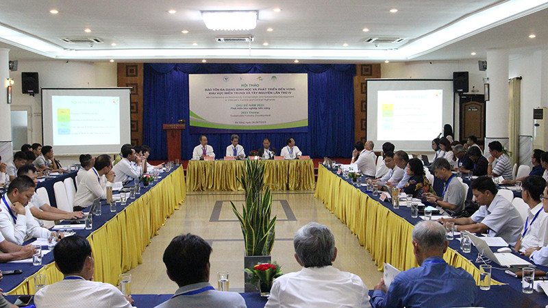 Toàn cảnh hội thảo.