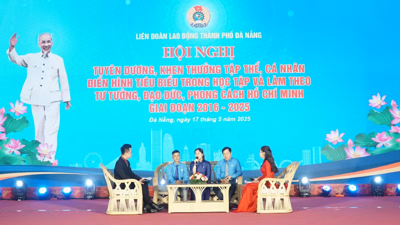 Các điển hình tiên tiến chia sẻ tại Hội nghị.