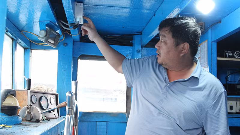 Tàu cá từ 15m trở lên đã lắp đặt thiết bị giám sát hành trình.