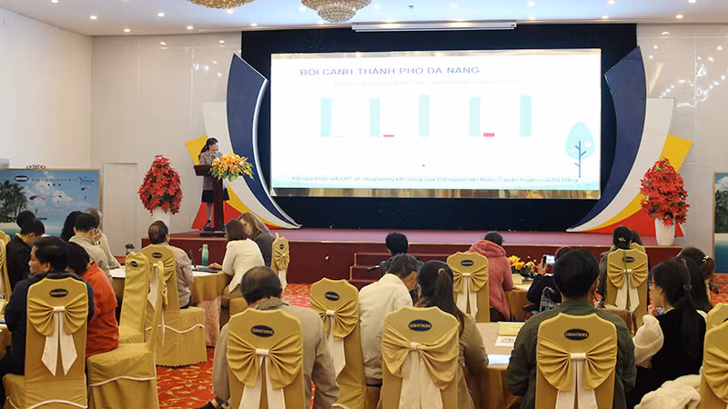 Chia sẻ thông tin tại Hội thảo.