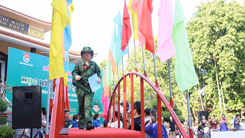 Tại Đà Nẵng, chỉ tổ chức chương trình "Học kỳ quân đội".