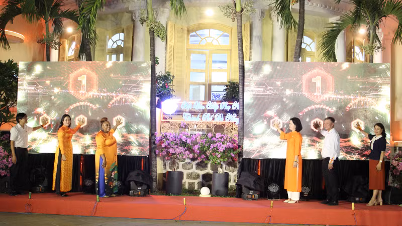 Nghi thức khởi động chính thức tham gia chương trình “Thành phố an toàn và không gian công cộng an toàn”