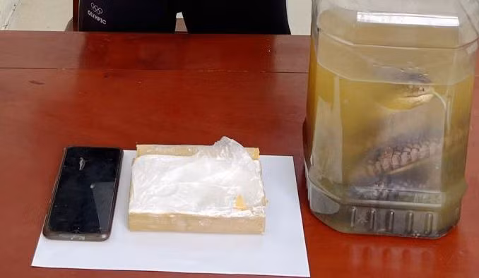 Tang vật vụ án.