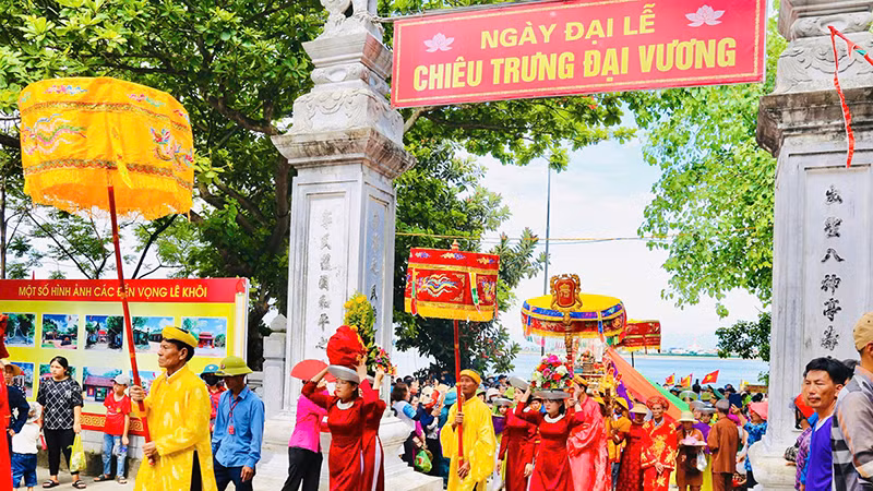 Lễ hội đền Lê Khôi