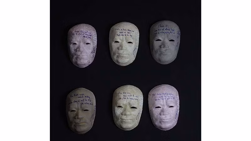 Tác phẩm của nhà văn Nguyễn Việt Hà.