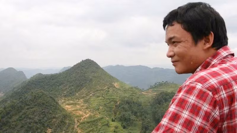 Nhà thơ, họa sĩ Đinh Vũ Hoàng Nguyên.