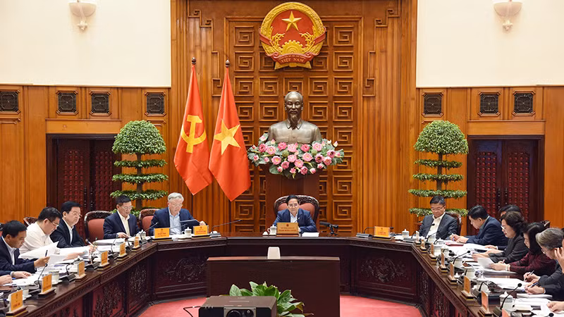 Thủ tướng Phạm Minh Chính chủ trì cuộc họp với các bộ, ngành để rà soát các công việc chuẩn bị đàm phán thương mại với Hoa Kỳ. Ảnh | ĐỨC ANH
