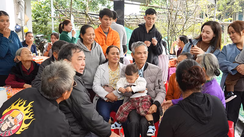 Ông Trần Cu (sau này tên là Nguyễn Văn Hai) về quê hương, chỉ cách nơi ông ở 20 km mà phải mất 54 năm.