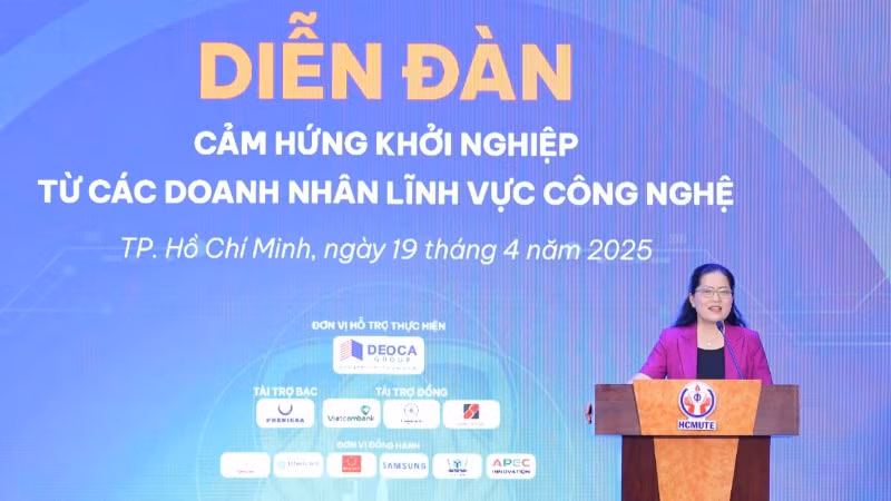 Đại biểu phát biểu tại diễn đàn. (Ảnh: Trung tâm Truyền thông và sự kiện, Bộ Giáo dục và Đào tạo)