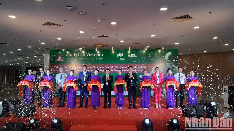 Khai mạc triển lãm Analytica Vietnam 2025.