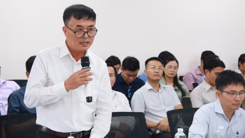 Đại biểu phát biểu tại tọa đàm.