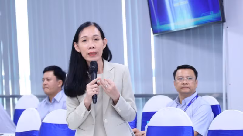 Đại biểu phát biểu tại hội thảo.