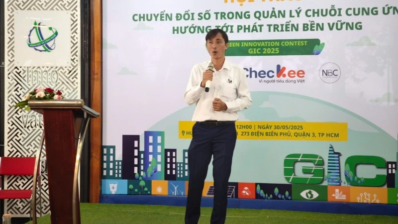 Ông Trần Ninh Đông phát biểu khai mạc hội thảo.