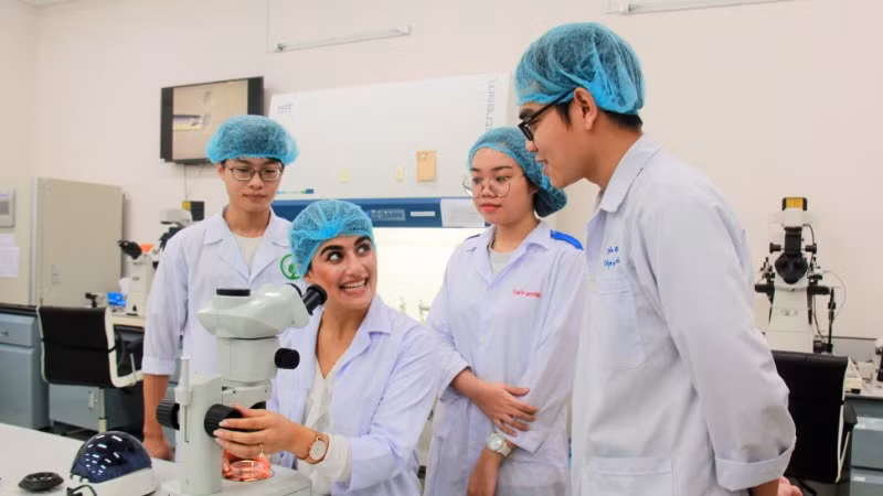 Hoạt động nghiên cứu khoa học tại Đại học Quốc gia Thành phố Hồ Chí Minh.