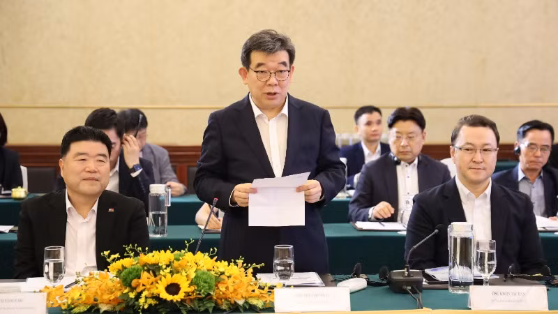 Đại biểu phát biểu tại hội thảo.