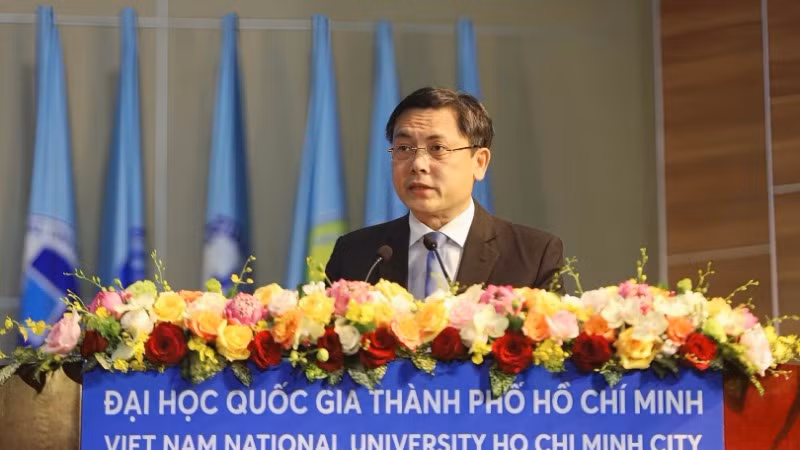 Phó Giáo sư, Tiến sĩ Nguyễn Minh Tâm, Phó Giám đốc Đại học Quốc gia Thành phố Hồ Chí Minh phát biểu tại chương trình.