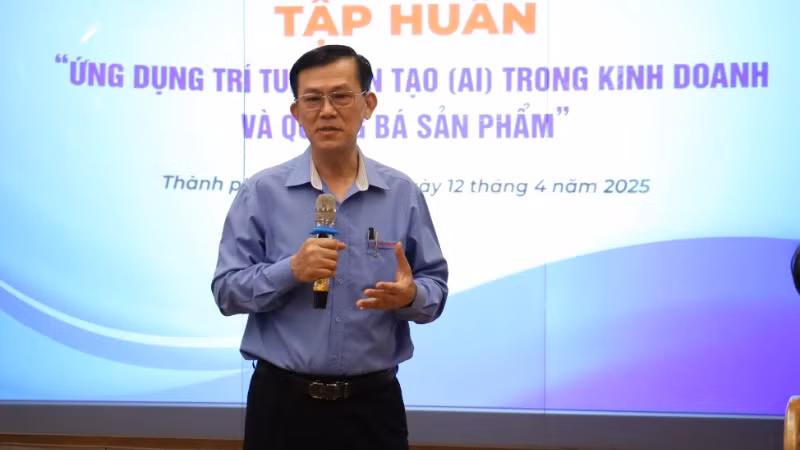 Đại biểu phát biểu tại buổi tập huấn.