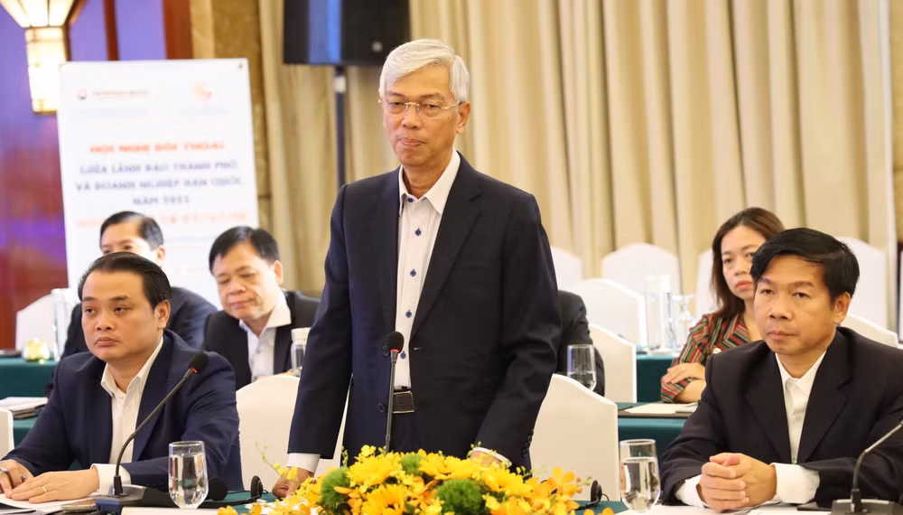 Phó Chủ tịch Ủy ban nhân dân Thành phố Hồ Chí Minh Võ Văn Hoan phát biểu tại hội thảo.