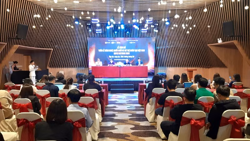 Quang cảnh Lễ công bố Tuần lễ Công nghệ chuỗi khối và trí tuệ nhân tạo Việt Nam 2025 - Super Vietnam 2025.