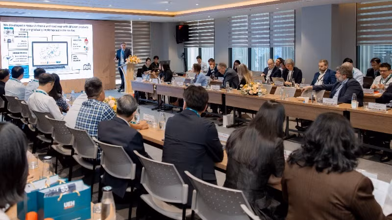 Quang cảnh tọa đàm.