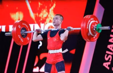 Lực sĩ Lại Gia Thành đoạt hai Huy chương vàng Giải vô địch cử tạ châu Á 2022. (Ảnh: AWF) 