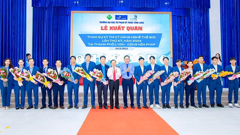 Đoàn thi kỹ năng nghề thế giới của Trường Đại học sư phạm kỹ thuật Vĩnh Long.