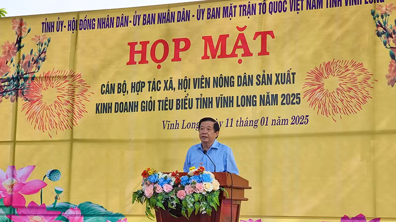 Bí thư Tỉnh ủy Vĩnh Long Bùi Văn Nghiêm phát biểu.