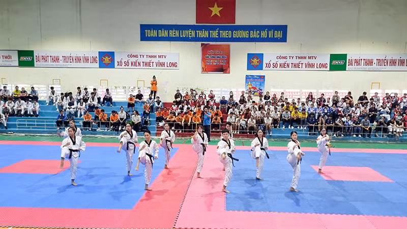 Tiết mục biểu diễn tại lễ khai mạc. 