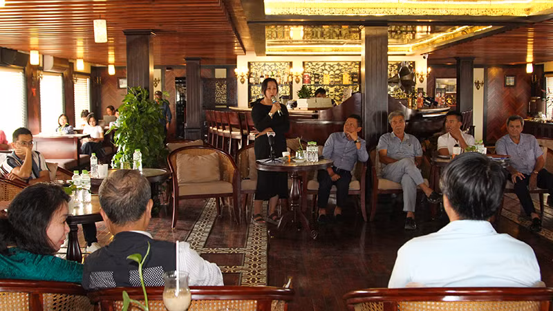 Quang cảnh buổi tọa đàm.