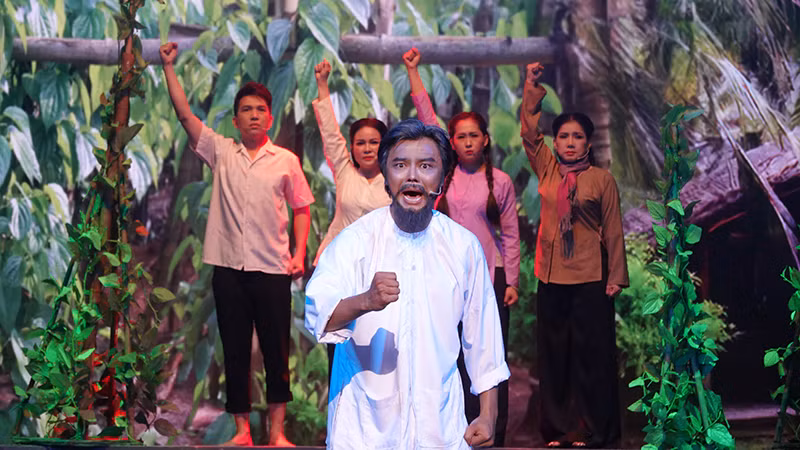 Ông Bảy Đờn một lòng một dạ đi theo cách mạng.