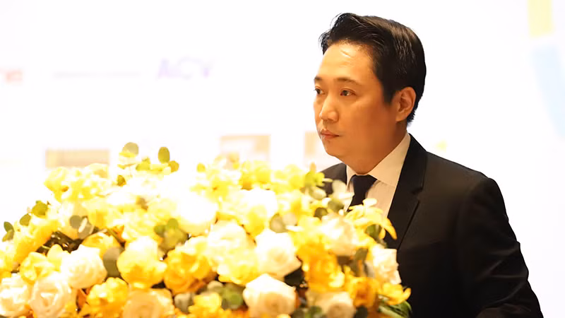 Phó Giám đốc Sở Du lịch Thành phố Hồ Chí Minh Lê Trương Hiền Hòa phát biểu tại buổi họp báo.