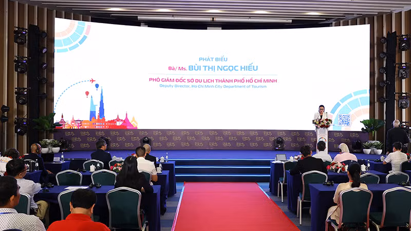 Phó Giám đốc Sở Du lịch Thành phố Hồ Chí Minh Bùi Thị Ngọc Hiếu phát biểu tại hội thảo.