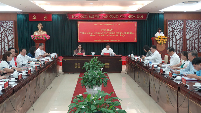 Quang cảnh buổi tọa đàm.