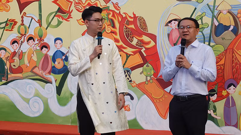 Giám đốc Sở Thông tin và Truyền thông Thành phố Hồ Chí Minh Lâm Đình Thắng chia sẻ về chương trình Lì xì sách Tết.