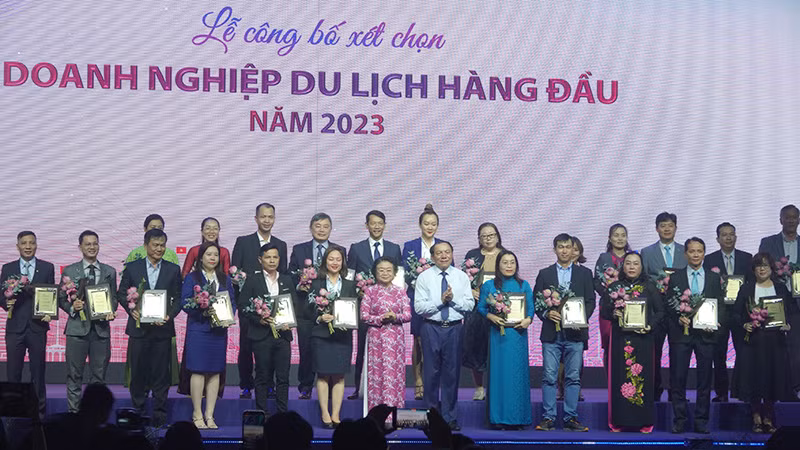 Công bố kết quả các doanh nghiệp du lịch hàng đầu năm 2023.