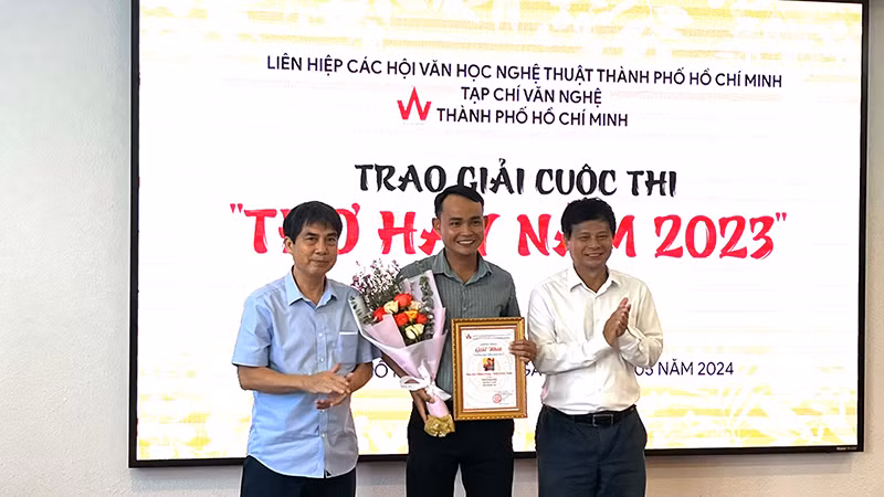 Tác giả Nhiên Đăng (Bình Định) đoạt giải nhất cuộc thi Thơ hay 2023.