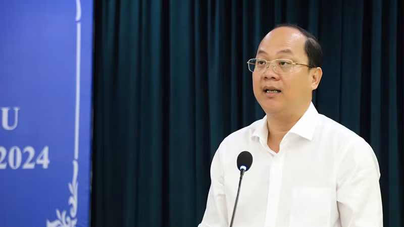 Phó Bí thư Thường trực Thành ủy Thành phố Hồ Chí Minh Nguyễn Hồ Hải phát biểu tại buổi họp mặt.