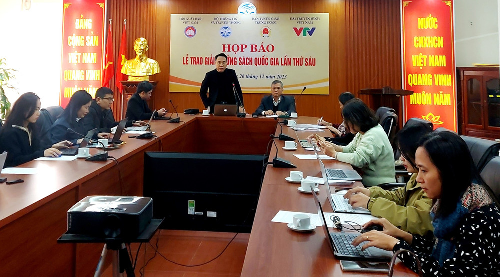 Toàn cảnh họp báo về Giải thưởng Sách quốc gia lần thứ sáu.
