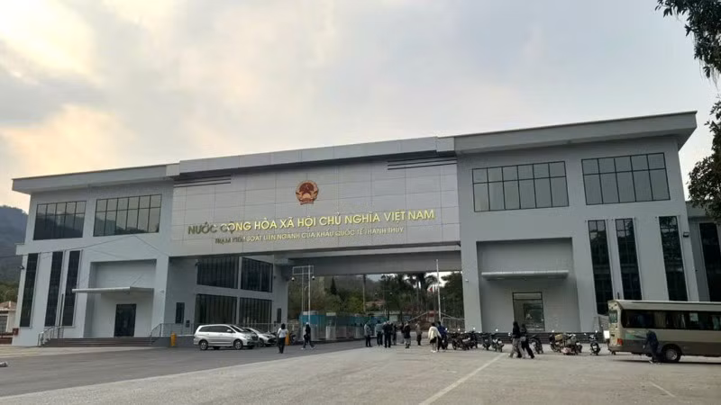 Hoạt động xuất, nhập cảnh tại Cửa khẩu Quốc tế Thanh Thủy (Hà Giang).