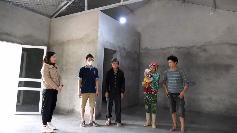 Gia đình anh Sùng Ngọc Sai, thôn Minh Phong, xã Thuận Hòa, huyện Vị Xuyên sẽ được đón Tết trong ngôi nhà mới khang trang, sạch đẹp.