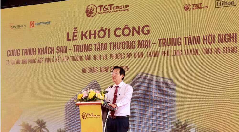 Ông Lê Văn Phước, Phó Chủ tịch Thường trực Ủy ban nhân dân tỉnh An Giang phát biểu tại buổi lễ.