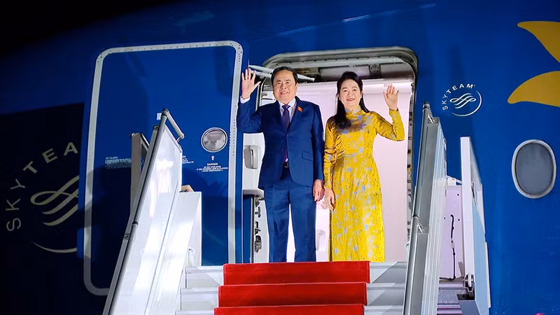 Chủ tịch Quốc hội Trần Thanh Mẫn cùng Đoàn đại biểu cấp cao và Phu nhân bắt đầu chuyến thăm chính thức Cộng hòa Armenia.