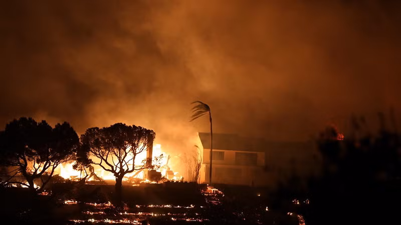 Ngôi nhà bị thiêu rụi trong đám cháy rừng tại Pacific Palisades, Los Angeles, California, Mỹ, ngày 7/1/2025. (Ảnh: THX/TTXVN)