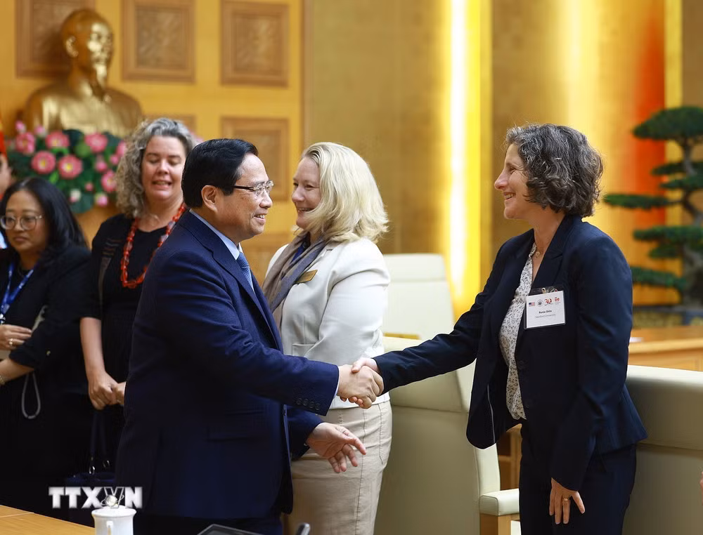 Thủ tướng Phạm Minh Chính với lãnh đạo các Trường Đại học của Hoa Kỳ sang Việt Nam dự Chương trình Hợp tác Học thuật Quốc tế (IAPP).