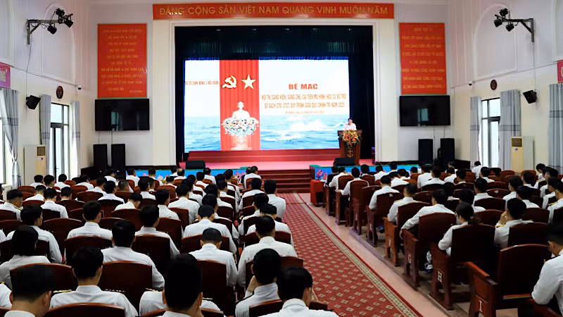 Lễ Bế mạc Hội thi sáng kiến mô hình huấn luyện.