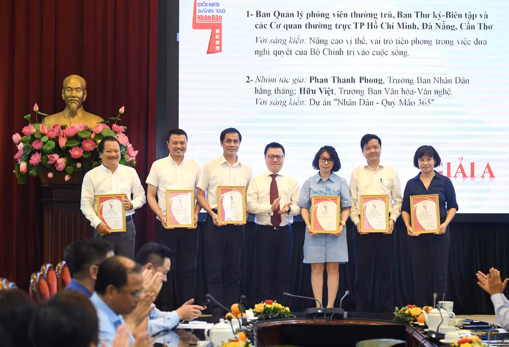 Các tác giả, đơn vị nhận giải A.