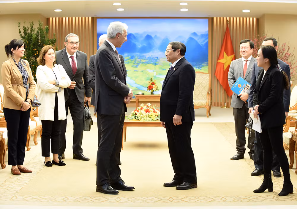 Thủ tướng Phạm Minh Chính và Bộ trưởng Ngoại giao Cộng hòa Bồ Đào Nha Joao Gomes Cravinho.