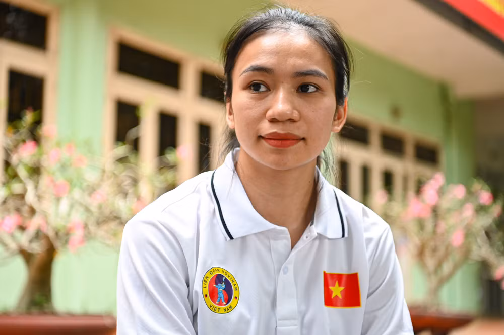 Nữ võ sĩ Lê Thị Hiền chia sẻ lại trải nghiệm tại SEA Games 32 của mình. Đây cũng là lần thứ 2 cô gái tới từ Thanh Hóa được vinh dự tham gia SEA Games.