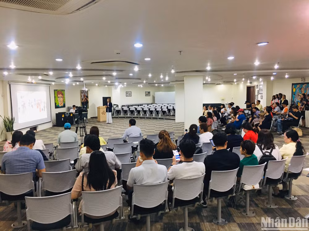 Quang cảnh hội nghị.